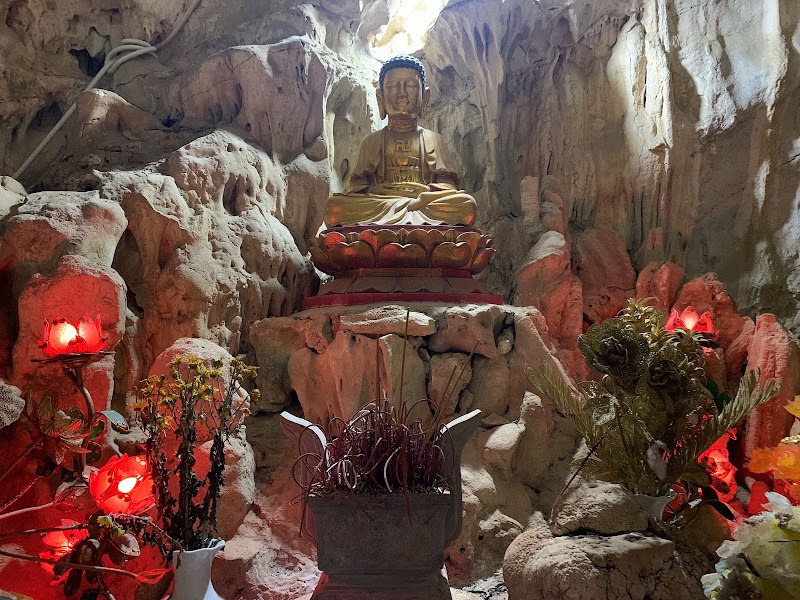 Vai Gioi Cave - Vai Gioi Cave, 6W82+C77, Nam Hoa Lu, Ninh Binh, Vietnam