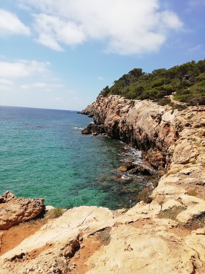 Es Caló de s'Alga - Es Caló de s'Alga, 07840 Santa Eulària des Riu, Balearic Islands, Spain