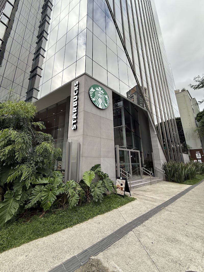 Starbucks - Starbucks, Av. Pedroso de Morais, 218 - Pinheiros, São Paulo - SP, 05420-000, Brazil