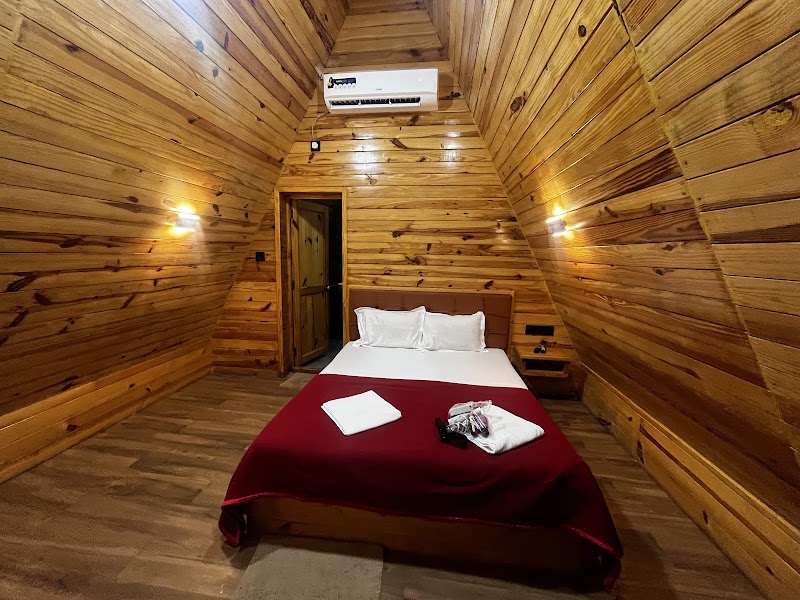 CRYSTAL WAVES WOODEN COTTAGE BEACH रिसॉर्ट, Devbag Beach - CRYSTAL WAVES WOODEN COTTAGE BEACH रिसॉर्ट, Devbag Beach, XFJV+CW5, Devbag Sangam Rd, Devbag, Maharashtra 416606, India