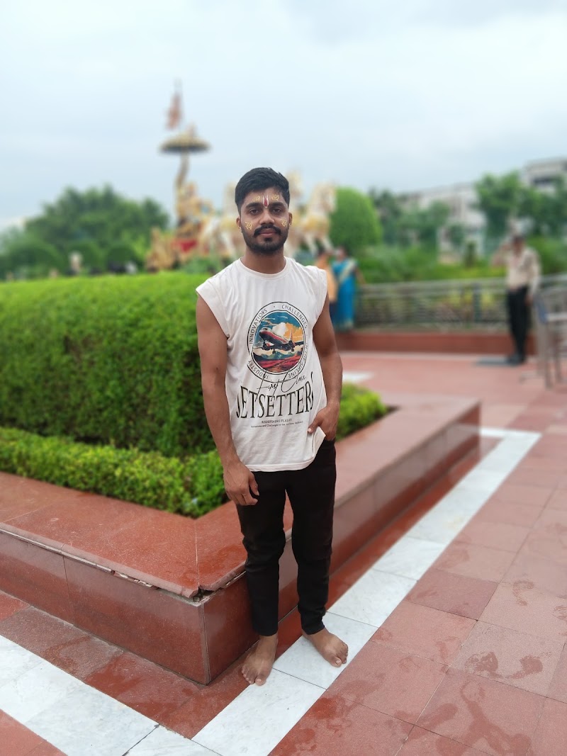Seva Kunj, Prem Mandir - Seva Kunj, Prem Mandir HMF9+3PM, Raman Reiti, Vrindavan, Uttar Pradesh 281121, India