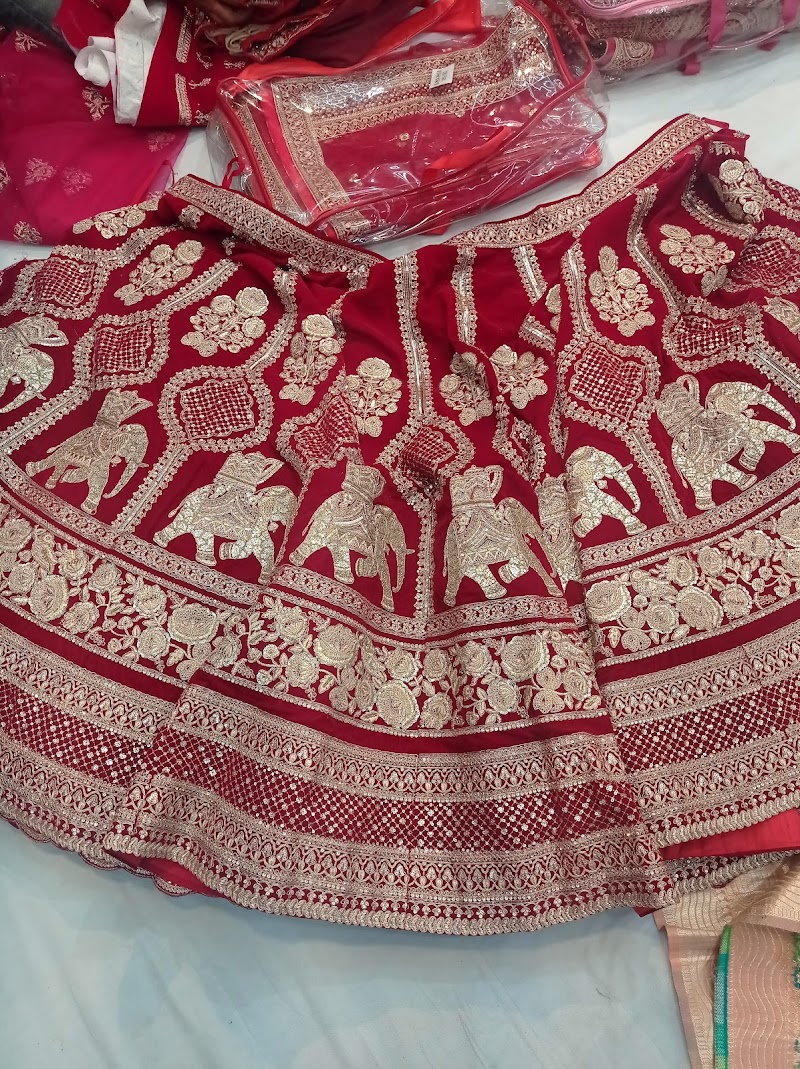 Gupta Sarees - Gupta Sarees 418, Maniramji ki Kothi,, Haldiyon ka Rasta, Johari Bazaar, Badhi Chopad, Ramganj Bazar, Jaipur, Jaipur Nagar Nigam Area, Rajasthan 302003, India