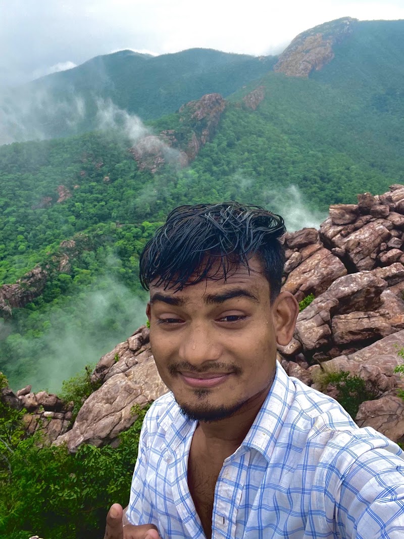 Top Of The Damau Dhara - Top Of The Damau Dhara, 4VR8+874, Salihabhatha, Chhattisgarh 495689, India