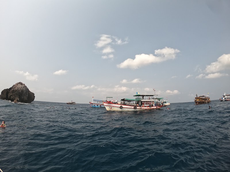 Sail Rock - Sail Rock, WXVR+X2M Sail Rock, Koh Phangan, Chang Wat Surat Thani 84280, Thailand