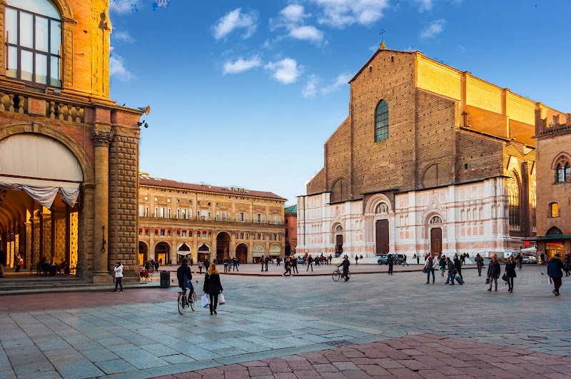 Piazza Maggiore - Piazza Maggiore Piazza Maggiore, 40124 Bologna BO, Italy