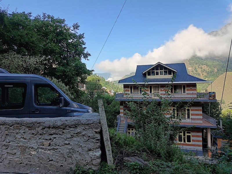 Misty Mountains Villa & Homestay