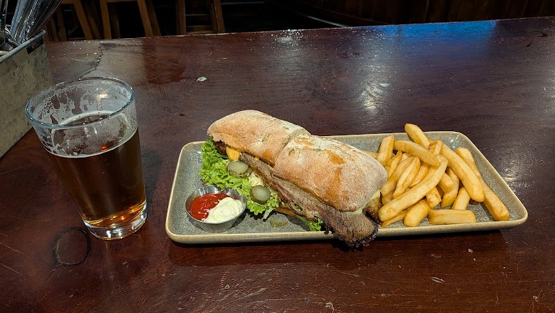Frankton Arm Tavern - Frankton Arm Tavern, 14 Yewlett Crescent, Frankton, Queenstown 9300, New Zealand