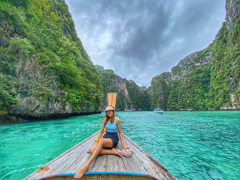 Pi Leh Bay - Pi Leh Bay MQM9+82R เกาะพีพี(อ่าวแหลมตง Tambon Ao Nang, เมือง Chang Wat Krabi 81000, Thailand