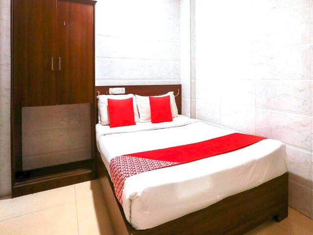 Hotel O The prince Park - Hotel O The prince Park 12, Ponni Amman Koil St, Ponniammanmedu, Velayutham Colony, Saligramam, Chennai, Tamil Nadu 600093, India