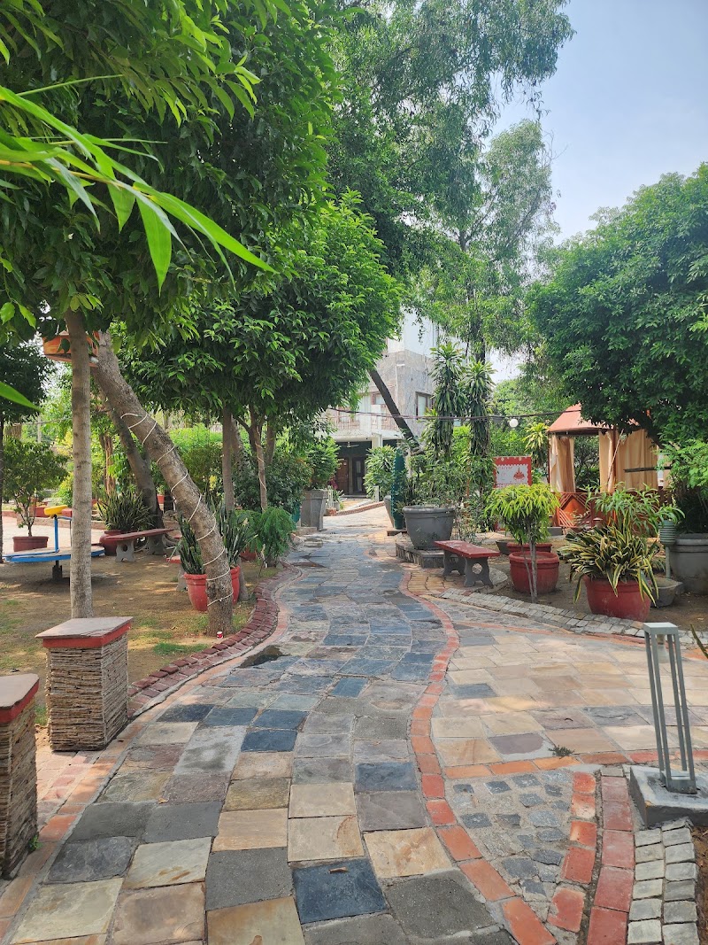 Chopra Farms and Resorts - Chopra Farms and Resorts, Chopra Farms Sohna Road, 93HH+72C, road, Dhumaspur, Gurugram, Haryana 122101, India