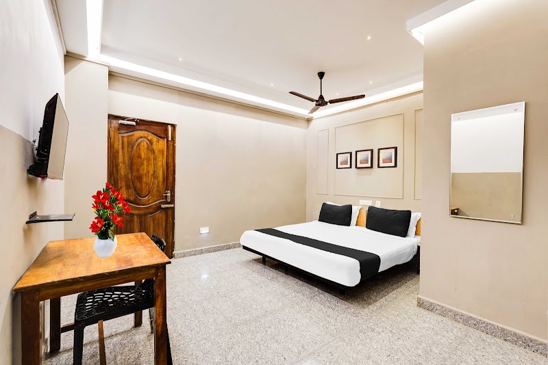 Collection O Rock Beach Puducherry - Collection O Rock Beach Puducherry, 2nd Floor, GP Complex, 51, Bussy St, near BOI, MG Road Area, Puducherry, 605001, India