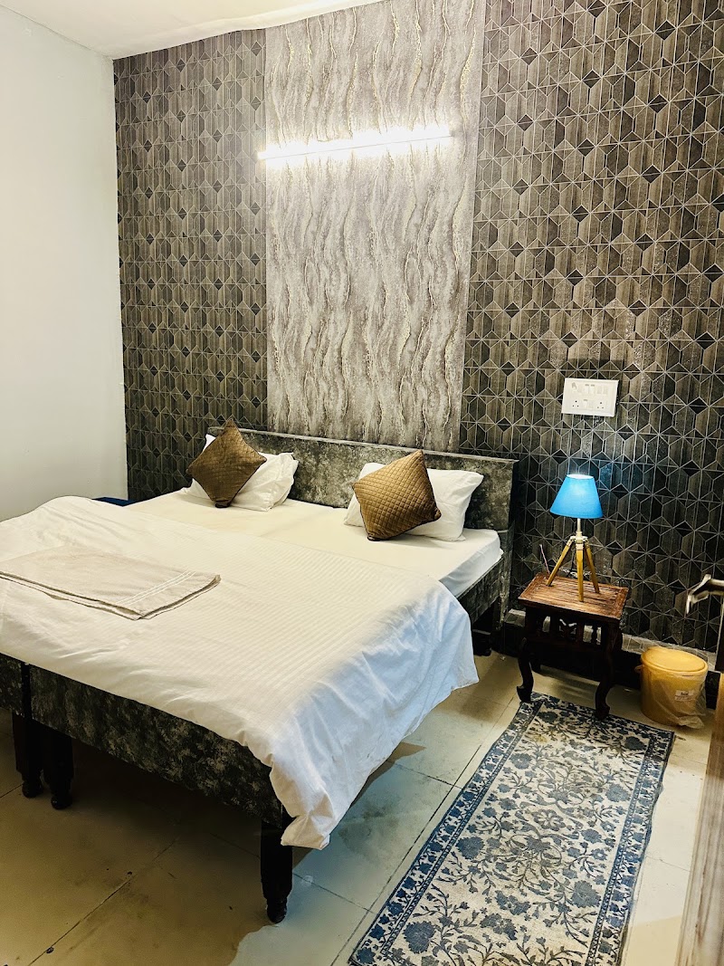 Whitehills residency - Whitehills residency, Esi-3, Namaste Chowk, near Chimnibai Dharamshala, Block A, New Industrial Twp 3, New Industrial Township, Faridabad, Haryana 121001, India