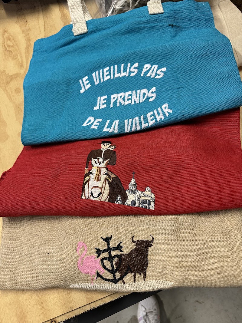 Ecusson de France - Ecusson de France 6b Imp. des Artisans, 30700 Serviers-et-Labaume, France