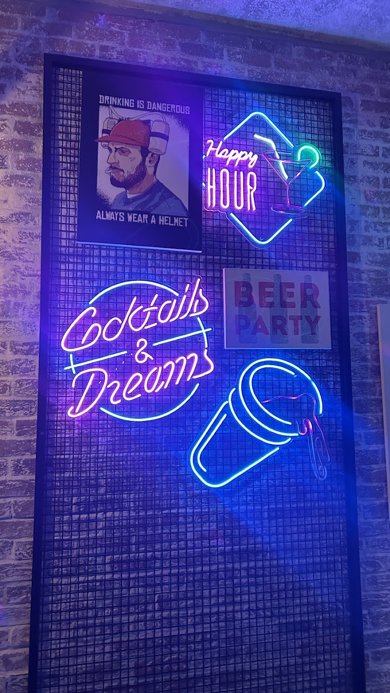 Brew House - Business Bay - Brew House - Business Bay Al Amal Street - Al Khaleej Al Tejari 2 St - opposite Safeer Tower - 2 - الخليج التجاري - دبي - United Arab Emirates