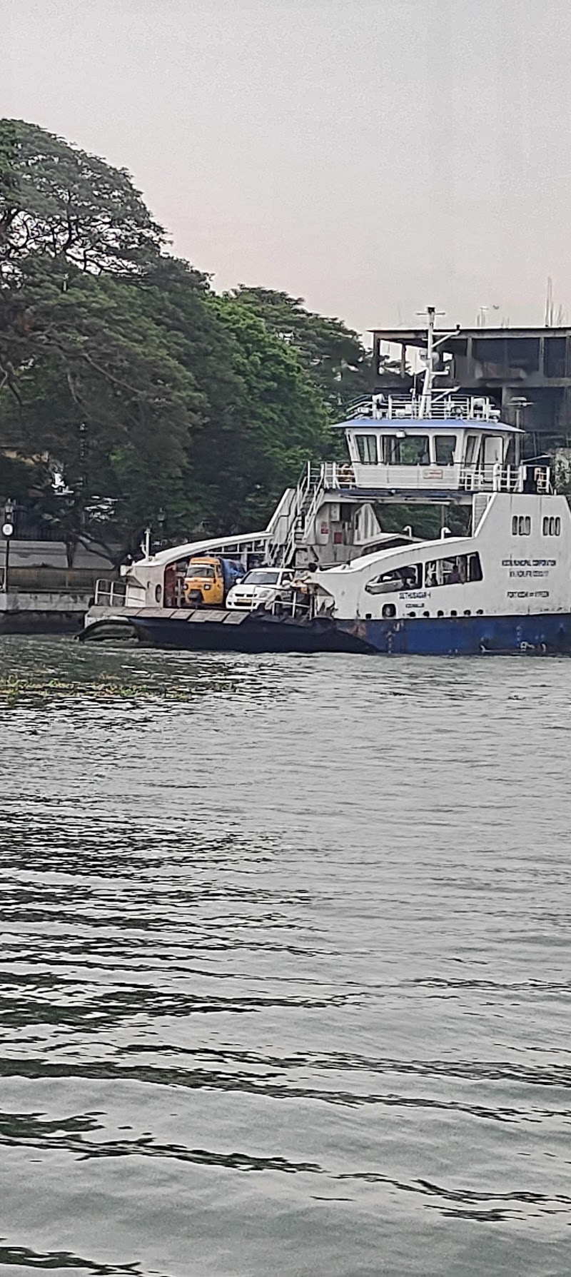 Vypin Ferry - Vypin Ferry, Vypin, X6FV+CM9, Ferry Junction, Fort Vypin, Puthuvype, Kochi, Keralam 682508, India