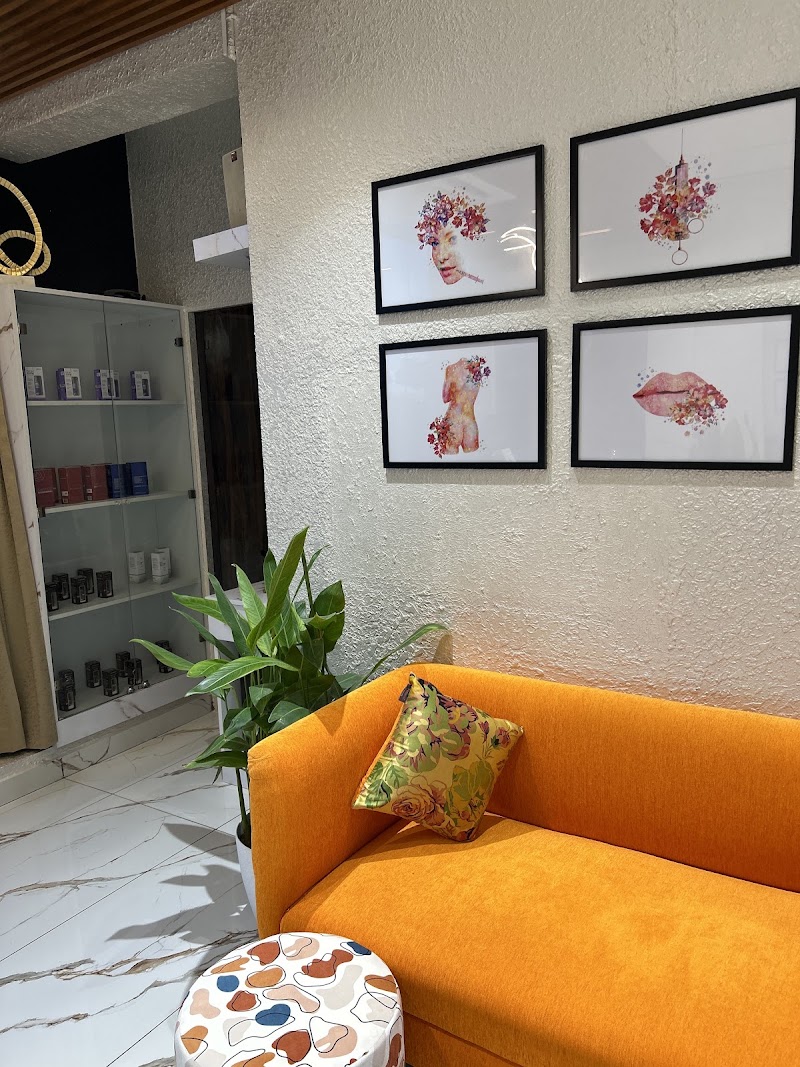 Dermatonik Aesthetic clinic HSR Layout - Dermatonik Aesthetic clinic HSR Layout 1655, 27th Main Rd, opp. Nift College, Parangi Palaya, 1st Sector, HSR Layout, Bengaluru, Karnataka 560102, India