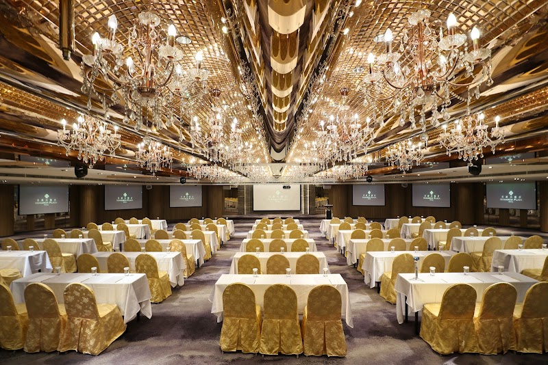 Monarch Plaza Hotel - Monarch Plaza Hotel No. 300號, Section 1, Zhuangjing Rd, Zhuangjing Village, Taoyuan District, Taoyuan City, Taiwan 330