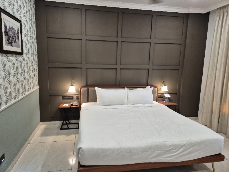 De Fleur Hotel - De Fleur Hotel 285, Mission Street, Laporte St, Corner, Puducherry, 605001, India