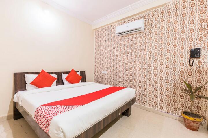 Hotel Mahakal Sagar - Hotel Mahakal Sagar, 12 kahar wadi, Hotel Kaharvadi, Ramghat Marg, opposite Kshipra Dham, Harsiddhi Gate, Ujjain, Madhya Pradesh 456006, India