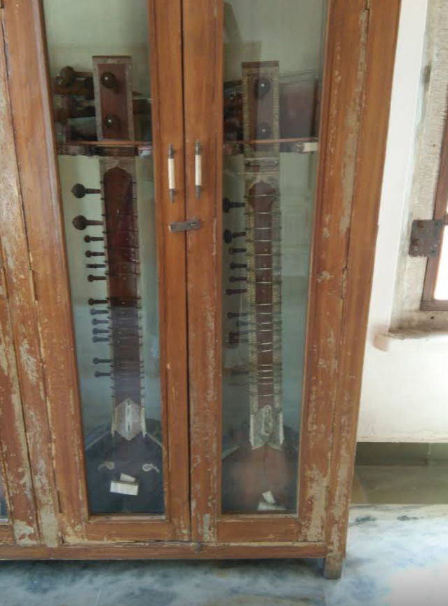 Sarod Ghar - Sarod Ghar 645W+2F2, Jiwaji Ganj, Ratan Colony, Shekh Ki Bagiya, Gwalior, Madhya Pradesh 474001, India