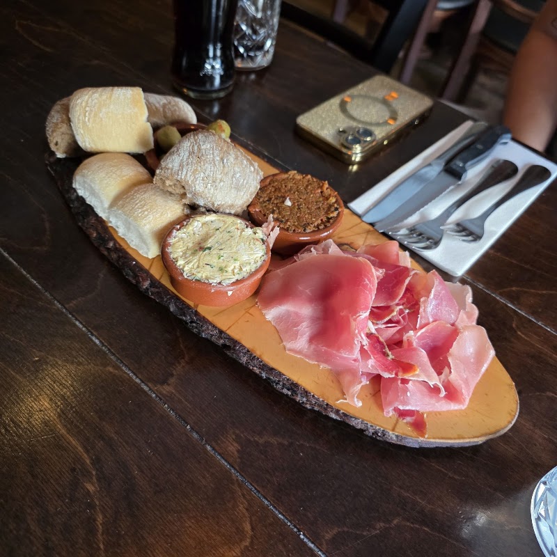 Restaurant Le Bateau - Restaurant Le Bateau Snellestraat 52, 5211 EN 's-Hertogenbosch, Netherlands