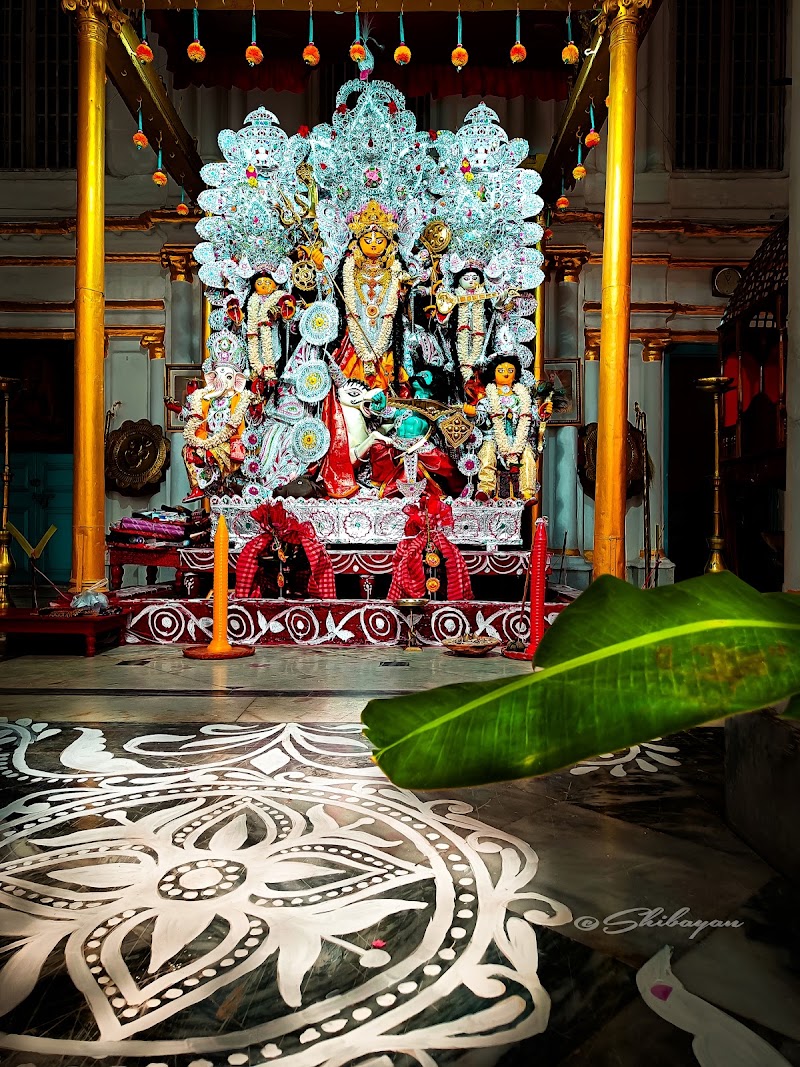 Pathuriaghata Rajbari (Khelat Ghose’s Residence) - Pathuriaghata Rajbari (Khelat Ghose’s Residence) 69, Pathuria Ghat St, Malapara, Santoshpur, Jorabagan, Kolkata, West Bengal 700006, India