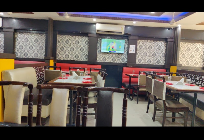 Hot Billions - Hot Billions, Road Chungi, 87, BC Road, Ambphalla, Rehari Colony, Jammu, 180005