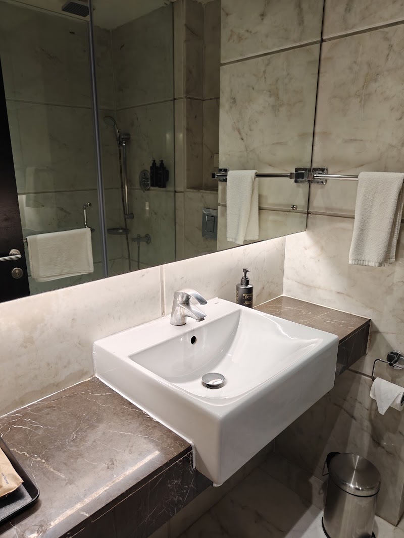Ahuja Residency SAGE - Ahuja Residency SAGE 4, Shivalik Rd, Shivalik Enclave, Navjeevan Vihar, Malviya Nagar, New Delhi, Delhi 110017, India
