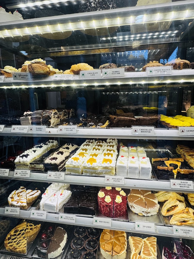 The Sakley's Restaurant & Pastry Shop - The Sakley's Restaurant & Pastry Shop Poplar Estate Alps Hotel Compound, Mallital, Nainital, Uttarakhand 263001, India