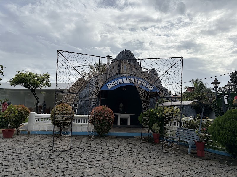 Mount Carmel Roman Catholic Cathedral - Mount Carmel Roman Catholic Cathedral F8WH+HHR Mount Carmel Catheedral, Convent Square, Sea View Ward, Alappuzha, Kerala 688001, India