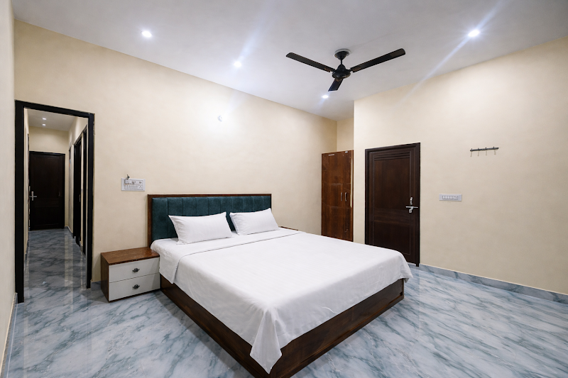 Kashi Raj Homestay - Kashi Raj Homestay, opposite to hotel costa rivera, Pishach Mochan, Lahurabir, Chetganj, Varanasi, Uttar Pradesh 221010, India
