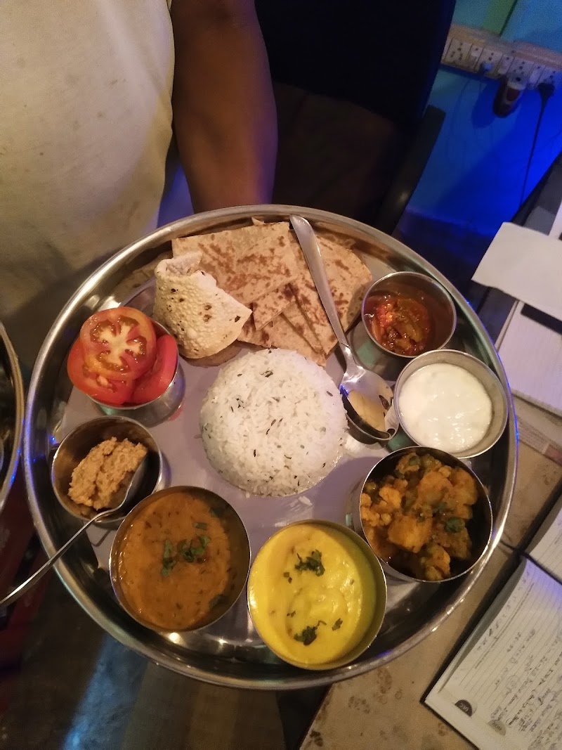 Ganga Paying Guest House - Ganga Paying Guest House 72P4+MMC, Dumraon Colony, Varanasi, Uttar Pradesh 221005, India