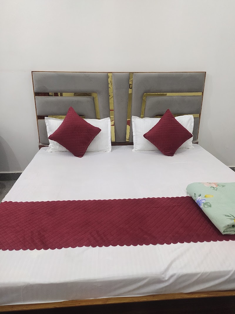 A.V Palace - A.V Palace, near Ayodhyabdham railway station, Jalwanpura, Professor's Colony, Ayodhya, Uttar Pradesh 224123, India