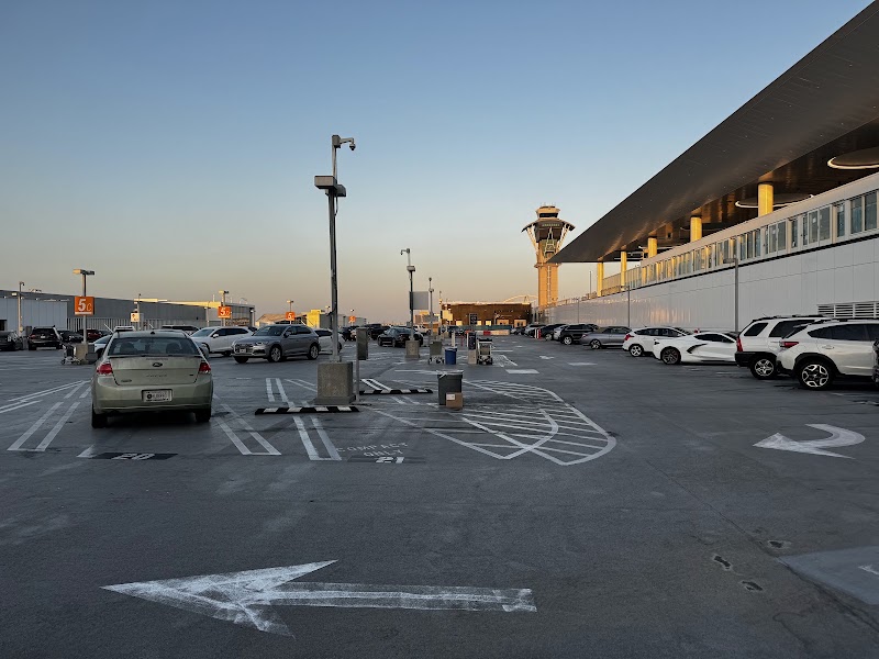 LAX P3 - LAX P3, 301 World Wy, Los Angeles, CA 90045, USA