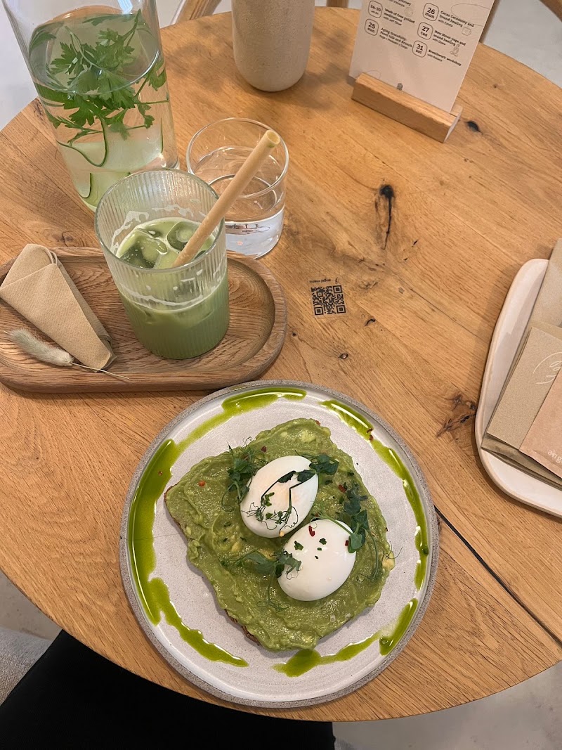 Angel Cakes Wellness Spot - Angel Cakes Wellness Spot, villa 23 - 136 Jumeira St - Jumeirah 1 - Jumeirah - Dubai - United Arab Emirates
