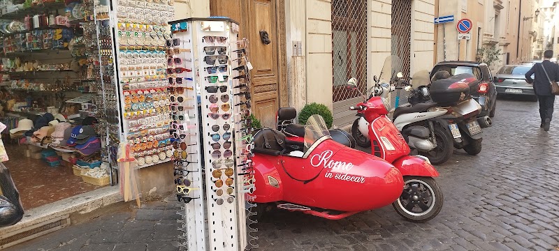 MY VESPA TOURS - MY VESPA TOURS, Via Cavour, 80, 00184 Roma RM, Italy