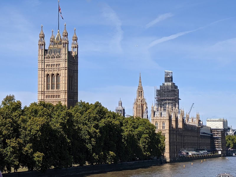 Victoria Tower Gardens - Victoria Tower Gardens Abingdon St, Millbank, London SW1P 3JA, UK