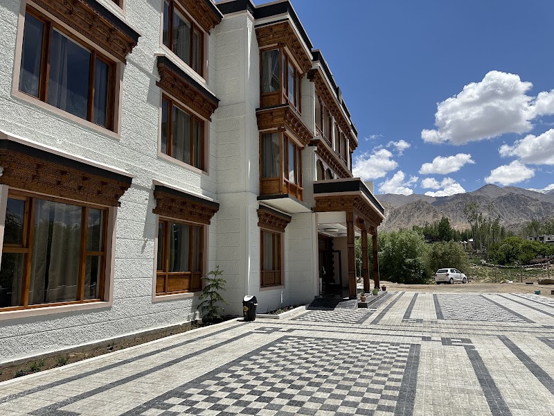 Hotel Sangto Palace