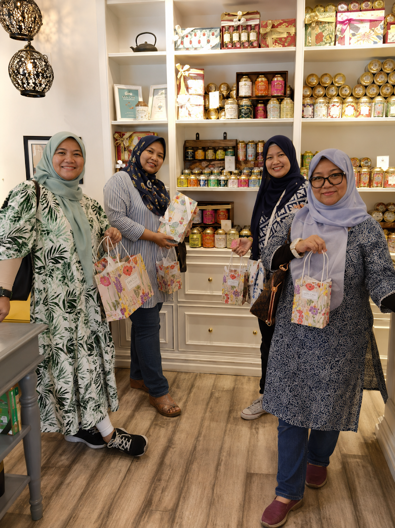 SANCHA Tea Boutique - SANCHA Tea Boutique 209, DLF Cross Point Market, DLF City, Hamilton Ct Rd, Sector 28, DLF Phase IV, Gurugram, Haryana 122009, India
