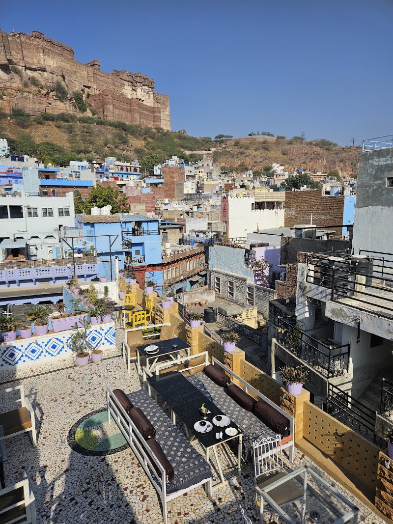 Cafe Laalten Jodhpur - Cafe Laalten Jodhpur CHOUHAN JI KA NOHRA, INSIDE POL, near SADAR HAVELI, Ummed Chowk, Gulab Sagar, Jodhpur, Rajasthan 342001, India