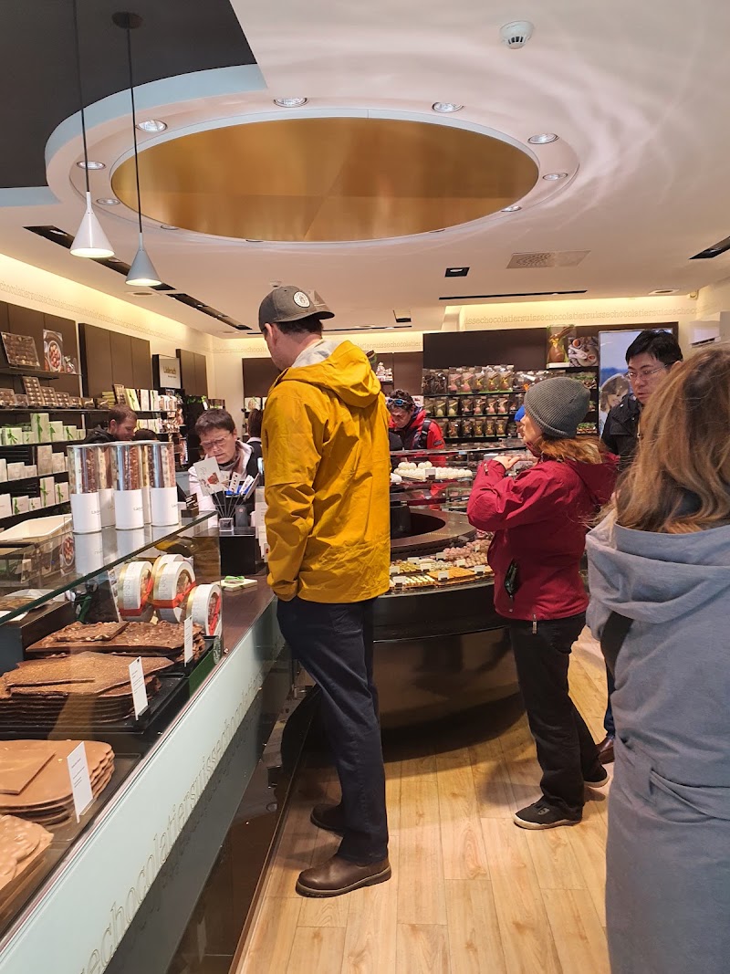 Läderach Chocolate Store - Läderach Chocolate Store Bahnhofpl. 2, 3920 Zermatt, Switzerland