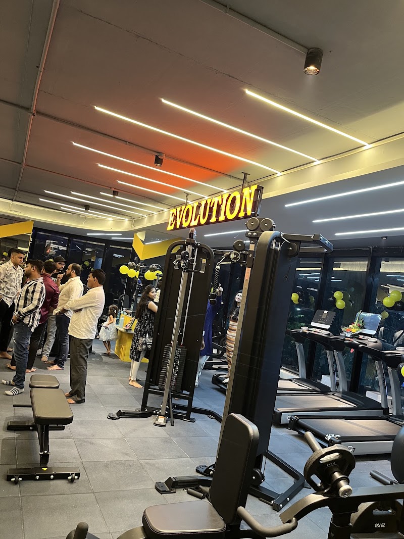 Evolution Fitness - Evolution Fitness, Evolution gym, 1st floor, RK One building, near shantai hotel, rasta peth, above Saroj Fabric, Camp, Pune, Maharashtra 411002, India