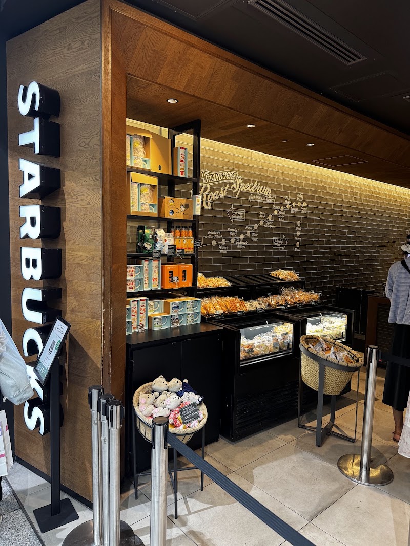 Starbucks Coffee - JR-Central Shin-Osaka Station Inside Shinkansen Gates - Starbucks Coffee - JR-Central Shin-Osaka Station Inside Shinkansen Gates, Japan, 〒532-0011 Osaka, Yodogawa Ward, Nishinakajima, 5-chōme−16−１ 新大阪駅 1階 JR-PLUS関西支社