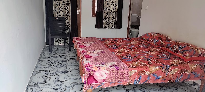 Nidhivan HomeStay - Nidhivan HomeStay, Gopinath Bazar, Cinema hall wali gali, Gopinath Bagh, Vrindavan, Uttar Pradesh 281121, India
