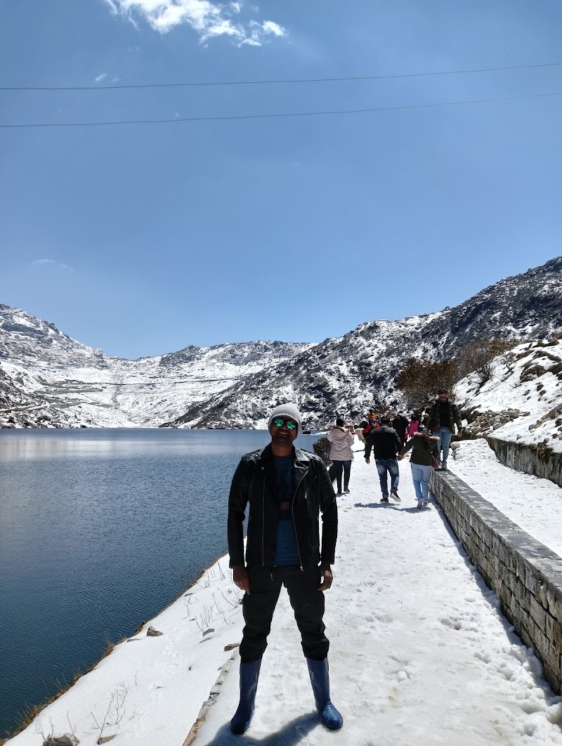 Tsomgo Lake View Point/ Changu Lake - Tsomgo Lake View Point/ Changu Lake, Changu Lake - Nathula Pass, 9QCC+XP3, Road, Sikkim 737102, India