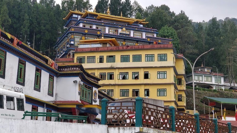 Rumtek Dharma Chakra Centre - Rumtek Dharma Chakra Centre Tsurphu Labrang Pal Karmae Sangha Dhuche, Dharma Chakra Centre, 7HQ6+FHG, Sikkim 737135, India