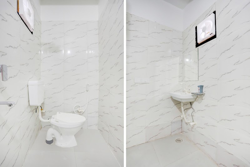 Super Collection O by OYO Sector 7 Rohini Formerly Giriraj Residency - Super Collection O by OYO Sector 7 Rohini Formerly Giriraj Residency Plot no. 3A, Uday singh palace, Plot no. 3A, Uday singh palace, Naharpur village, Rohini, sector - 7, Delhi, Sector 7, Naharpur Village, Rohini, Delhi, 110085, India