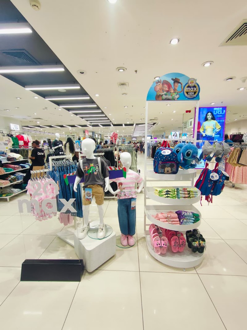Max - Max 2nd Floor, Infinity Mall, New Link Rd, Malad, Mindspace, Malad West, Mumbai, Maharashtra 400102, India