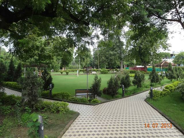 Nehru Park - Nehru Park 8XMG+VRH, Kennedy Rd, Varanasi cantonment, Varanasi, Uttar Pradesh 221002, India
