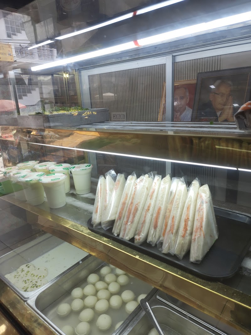 Nanakji's Sweets & Snacks - Nanakji's Sweets & Snacks 557/12, near Jain Mandir Road, opposite Azad Book Depot, Sadar Bazar, Sector 12, Gurugram, Haryana 122001, India